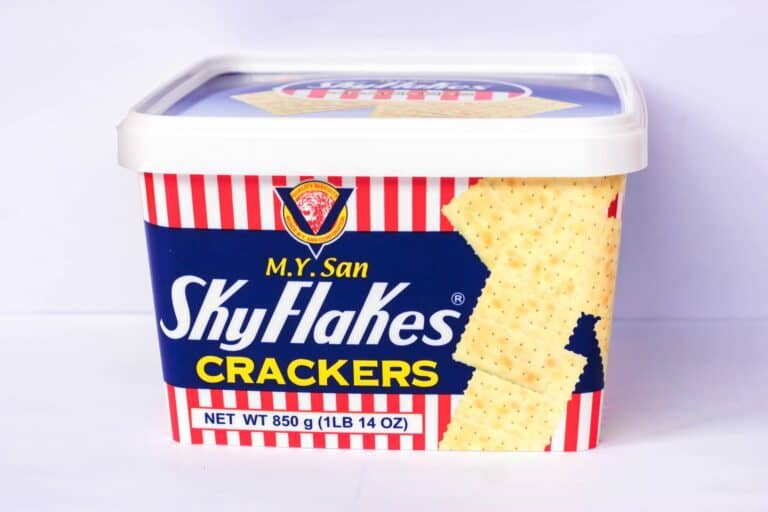 Can Dogs Eat Crackers? Answers for 45+ Types of Crackers